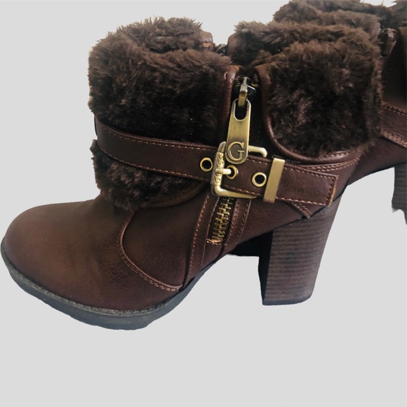 Guess Faux Fur Trimmed Ankle Booties in Dark Brown, Leather Sole, Size 6.5 - Picture 9 of 10